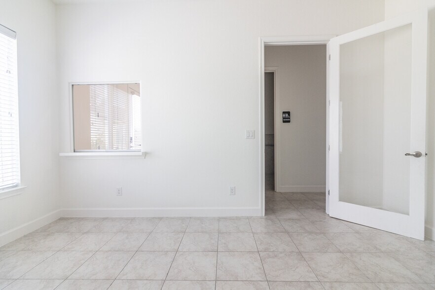 More Photos Of 3000 Polar Ln, Cedar Park Office For Lease