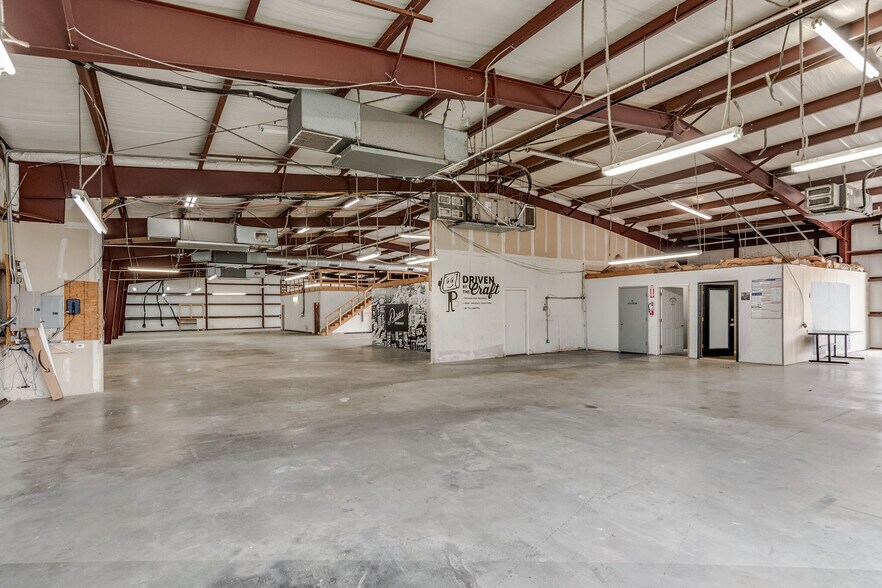More Photos Of 12081 Katy Rd, Keller Flex For Lease