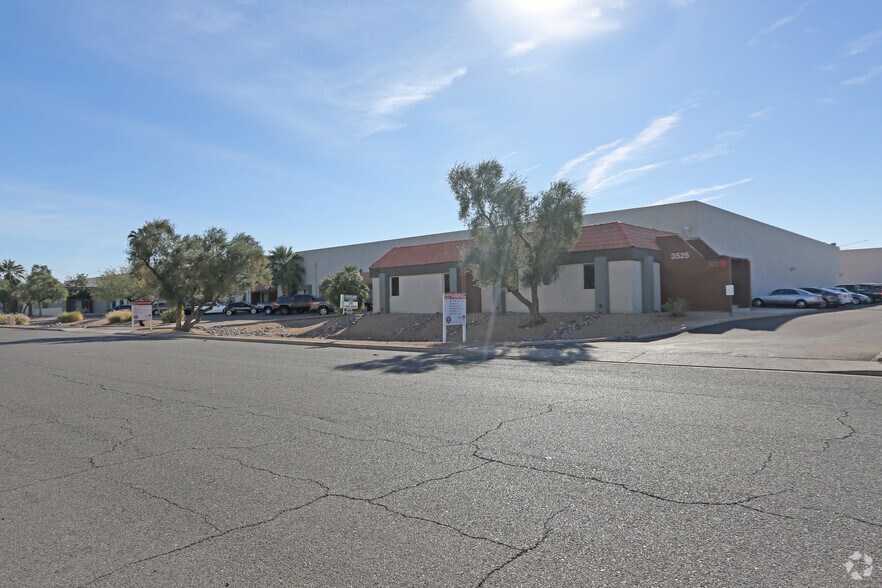 Primary Photo Of 3525-3539 E Corona Ave, Phoenix Warehouse For Lease