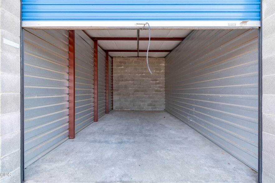More Photos Of 1060 Dillon Way, Central Point Self Storage For Sale