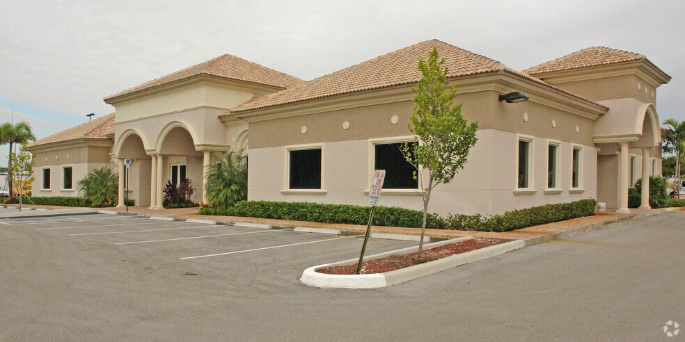 Primary Photo Of 290 SW 12th Ave, Deerfield Beach Showroom For Lease