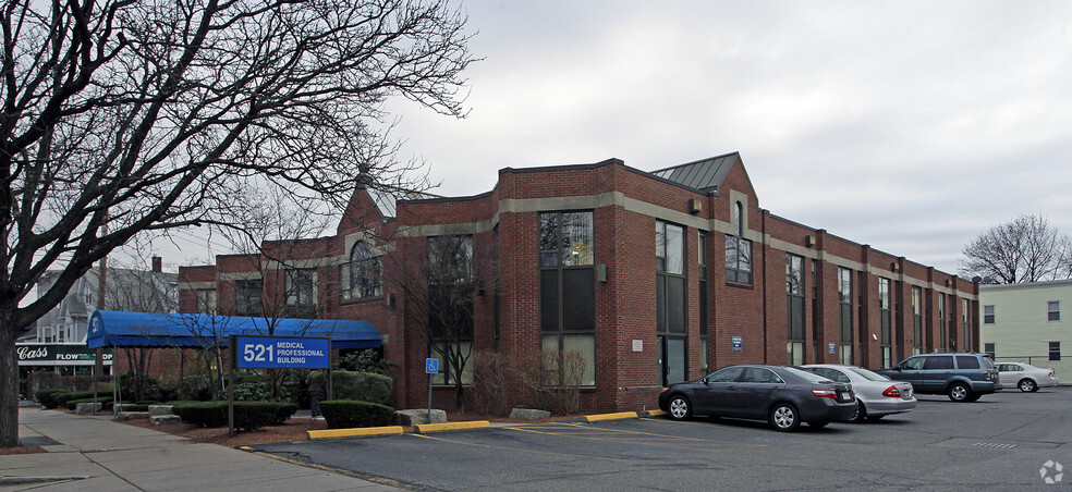 Primary Photo Of 521 Mount Auburn St, Watertown Medical For Lease