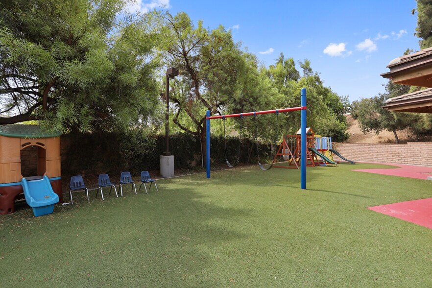 More Photos Of 818 W Gladstone St, San Dimas Specialty For Sale