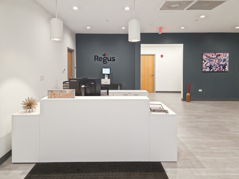 More Photos Of 611 S Milwaukee Ave, Libertyville Coworking Space