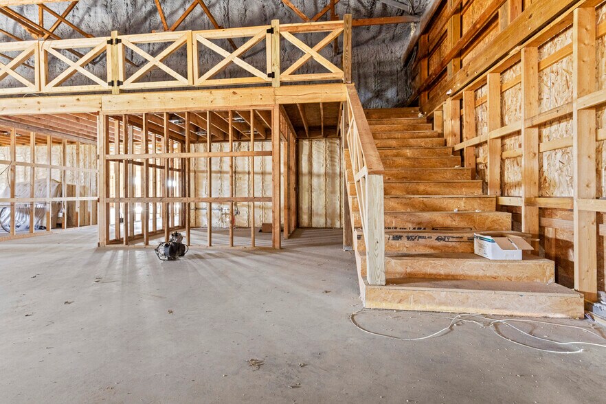 More Photos Of 1411 N 3rd St, Langley Warehouse For Sale