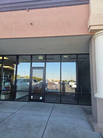 More Photos Of Blue Lakes Blvd N @ Blue Lakes Blvd & Cheney Dr, Twin Falls Unknown For Lease