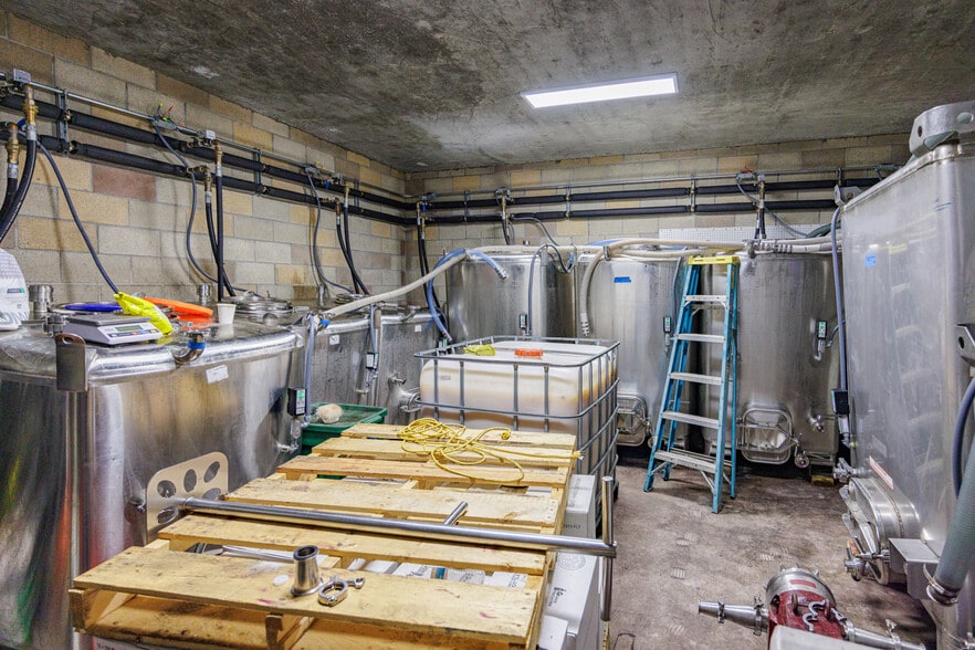 More Photos Of 2286 Sunshine Mountain Rd, San Marcos Winery Vineyard For Sale