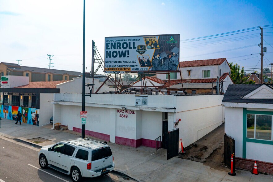 Primary Photo Of 4847 Crenshaw Blvd, Los Angeles Storefront Retail Residential For Sale