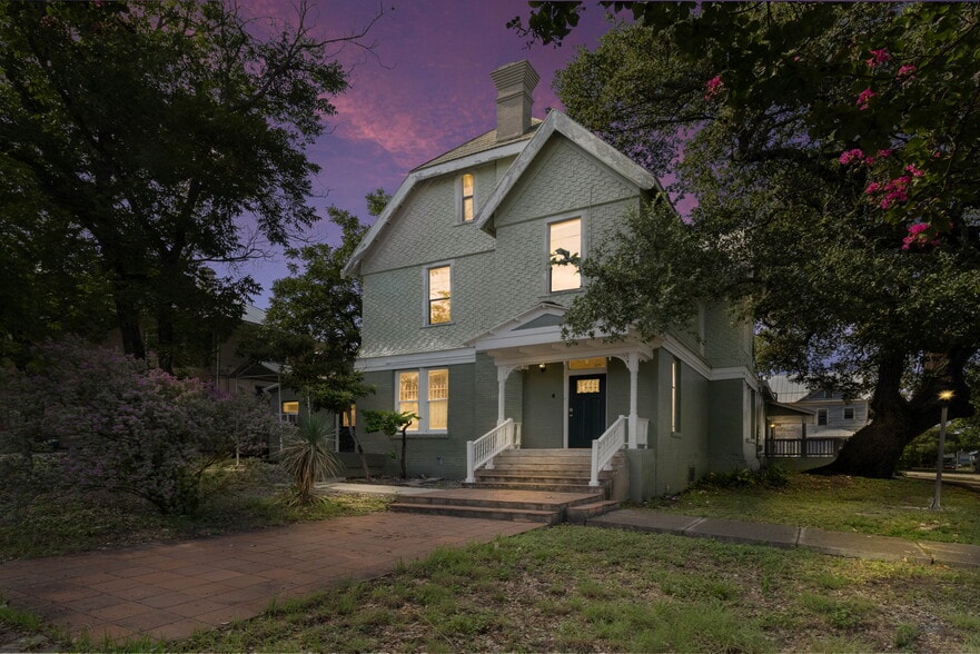 More Photos Of 1818 San Pedro Ave, San Antonio Office Residential For Sale