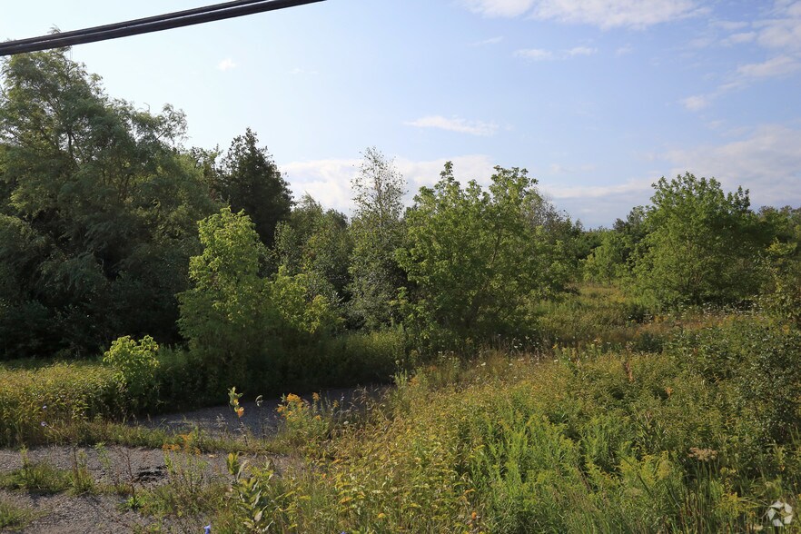 More Photos Of 1 Spicer Sq 1, Bowmanville Land For Sale