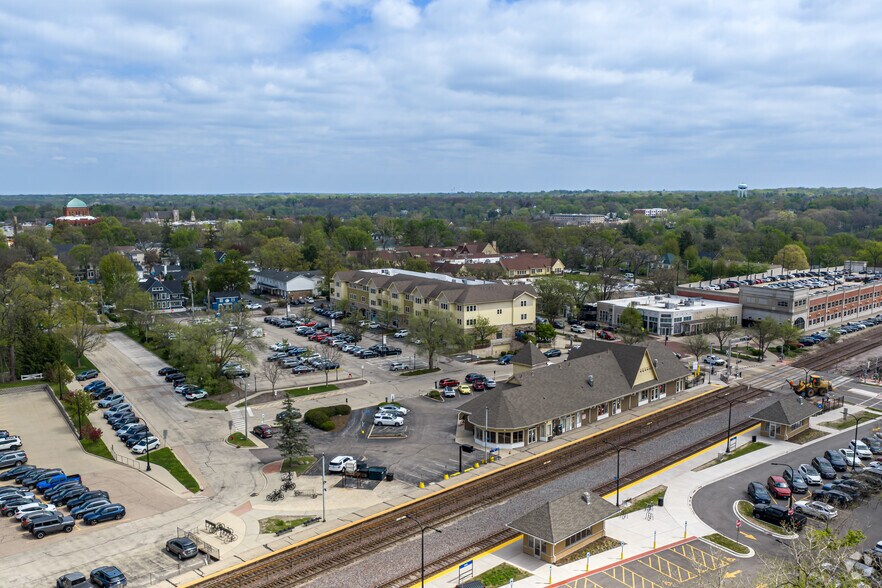 More Photos Of 500 S Third St, Geneva Apartments For Lease