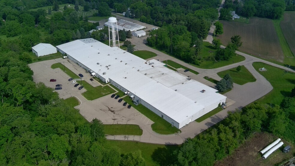 More Photos Of 5560 E Buss Rd, Clinton Warehouse For Lease