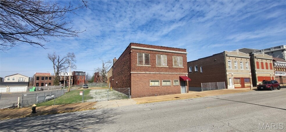 More Photos Of 4545 Olive St, Saint Louis Industrial For Sale