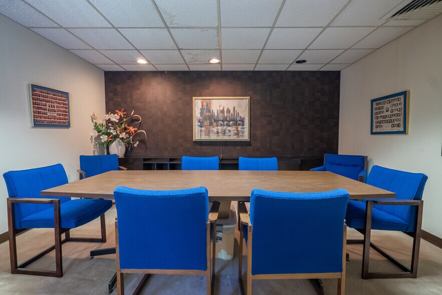 More Photos Of 202 8th St, Vineland Office For Sale