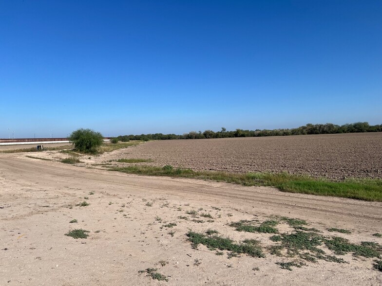 More Photos Of 424.43 Acs on E. Side of Pharr Intl. Bridge, Pharr Land For Sale