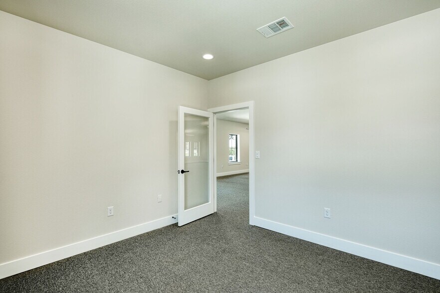 More Photos Of 1011 Wilson Ranch pl, Cedar Park Loft Creative Space For Lease