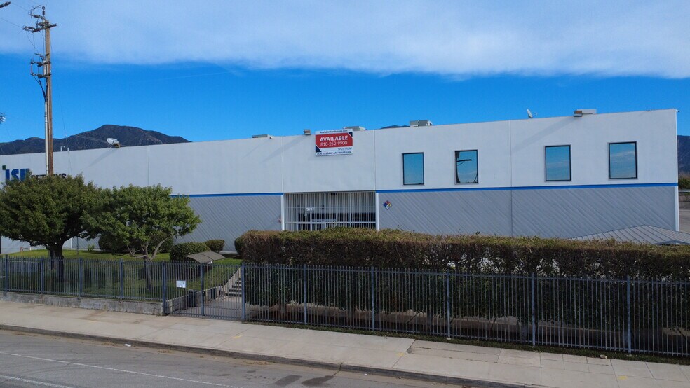 More Photos Of 12930 Bradley Ave, Sylmar Warehouse For Lease