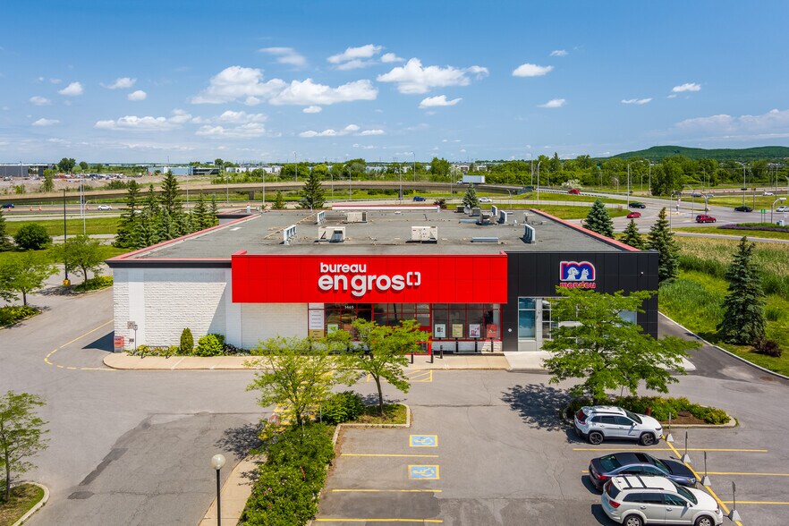 More Photos Of 1011-1195 BOUL St-Bruno, St-Bruno-de-Montarville Unknown For Lease
