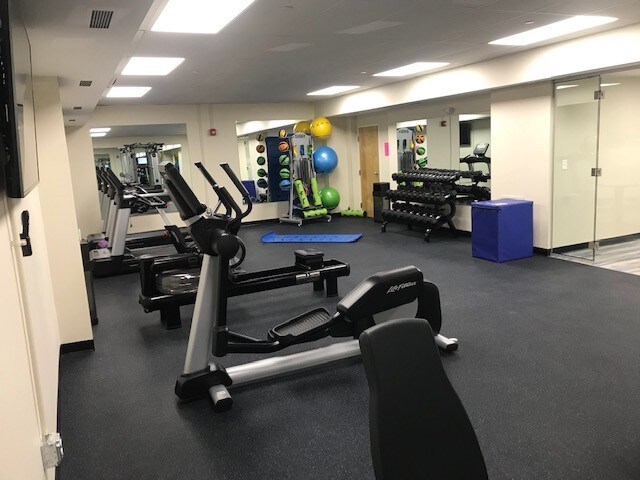 More Photos Of 463 Worcester Rd, Framingham Medical For Lease