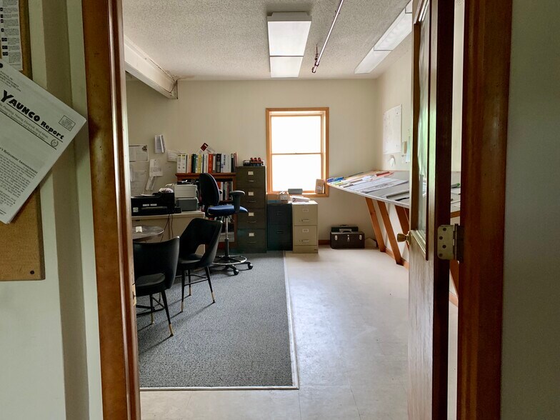 More Photos Of 240 Chestnut St, Liberty Warehouse For Lease