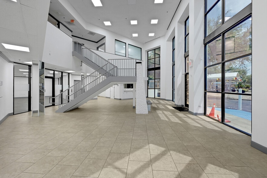 More Photos Of 1124 Blalock Rd, Houston Warehouse For Sale