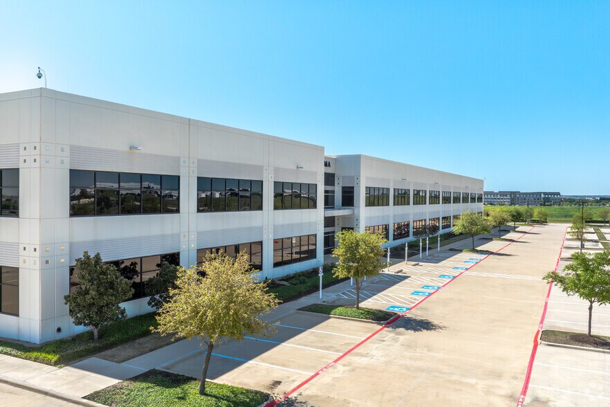 More Photos Of 14600 Heritage Pky, Fort Worth Office For Sale