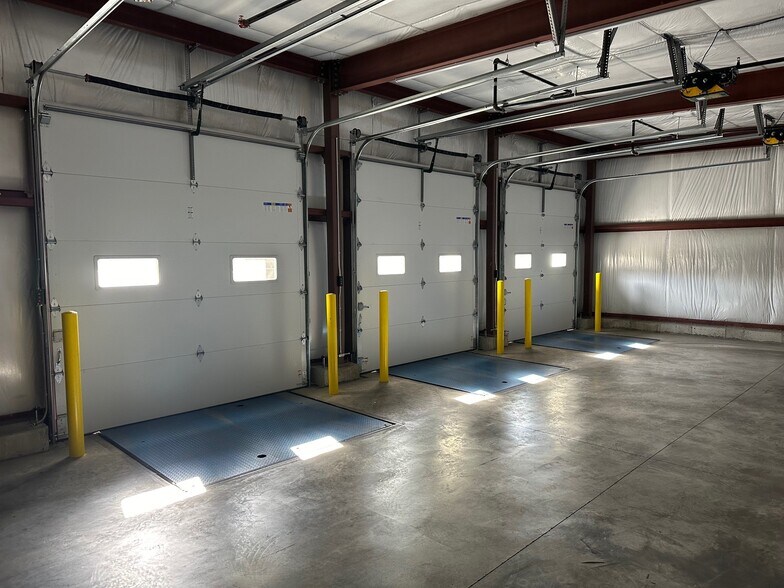 More Photos Of 328-332 N Westwood Ave, Toledo Warehouse For Lease