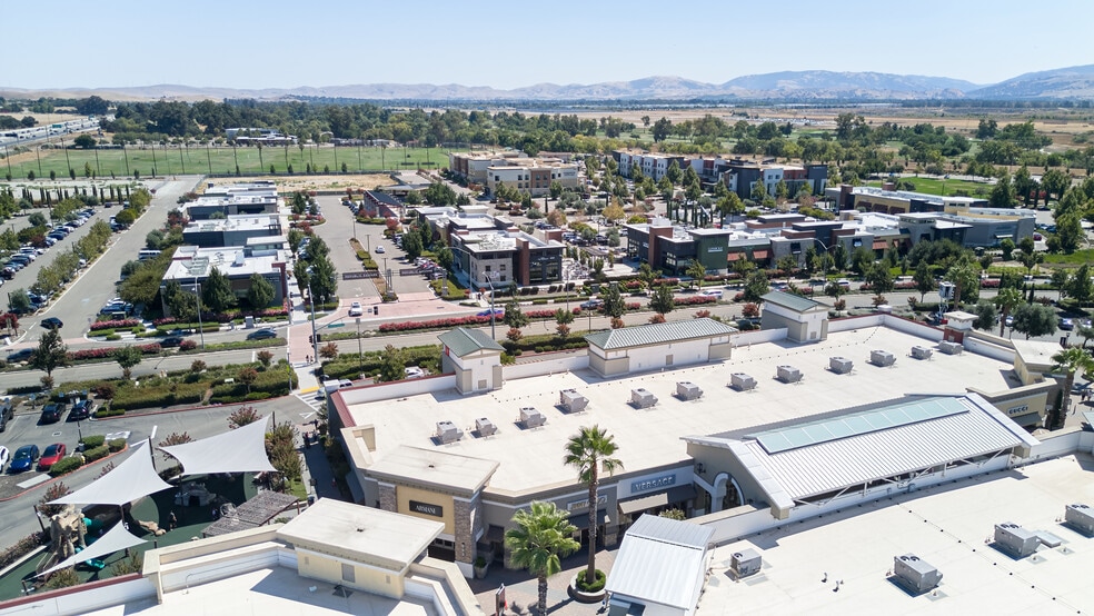 More Photos Of 4705-4729 Livermore Outlets Dr, Livermore Unknown For Lease