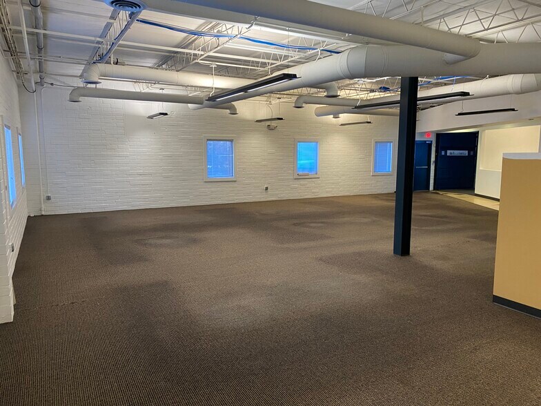 More Photos Of 381 Venable St NW, Atlanta Office For Sale