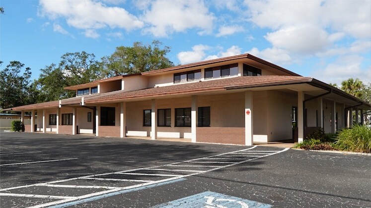 More Photos Of 5550 26th St, Bradenton Medical For Sale