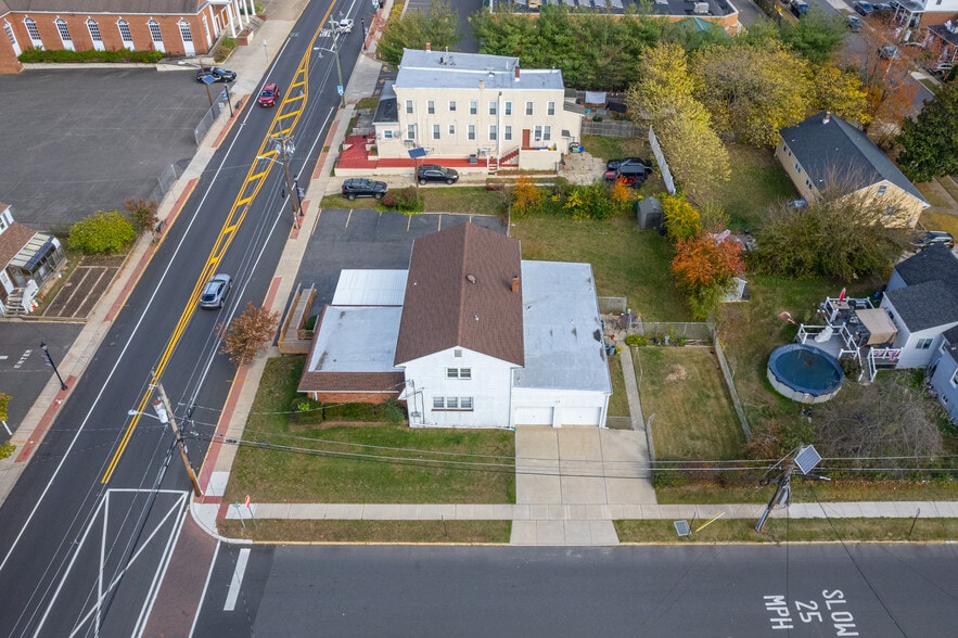 More Photos Of 40 W Kings Hwy, Mount Ephraim Office For Sale