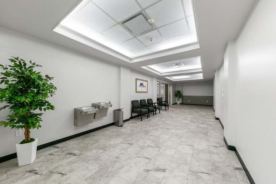 More Photos Of 3828 Avenue N, Galveston Hospital For Lease