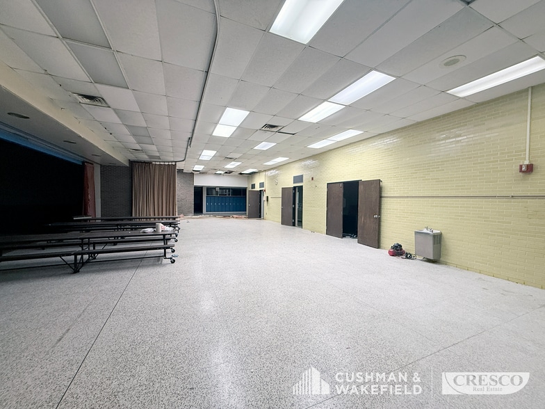 More Photos Of 9339 Brooker St, Litchfield Schools For Sale