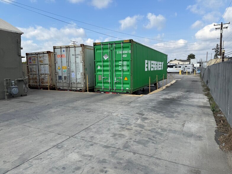 More Photos Of 2300 E Curry St, Long Beach Warehouse For Lease