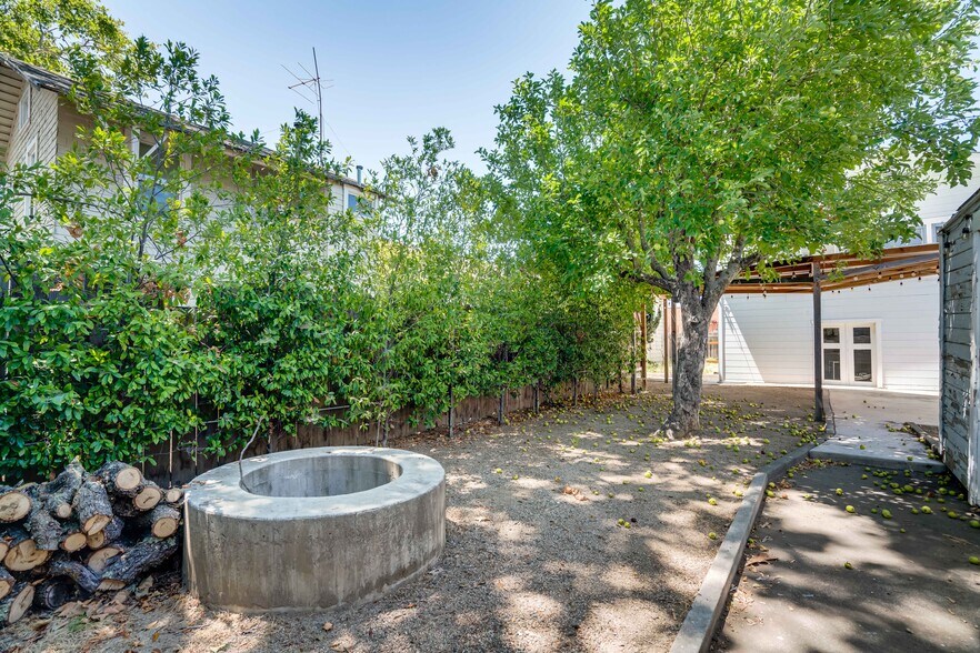 More Photos Of 611 1st St, Napa Storefront Retail Office For Sale