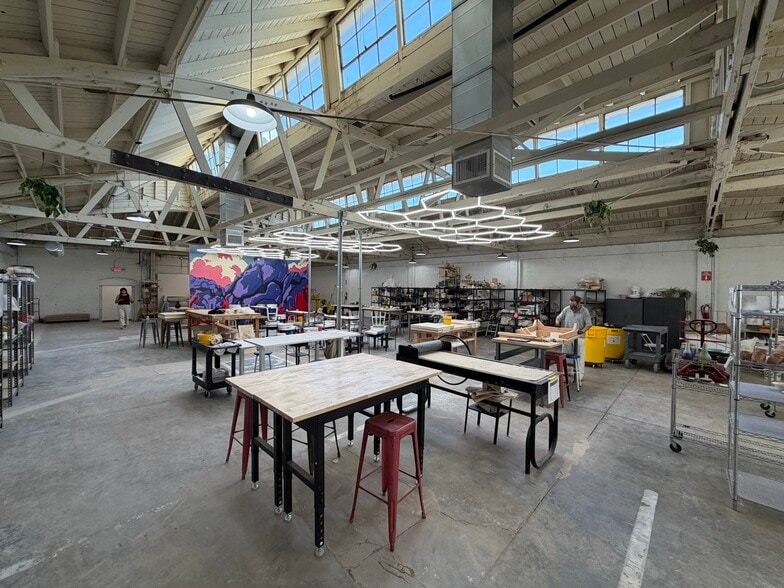 More Photos Of 450 S Raymond Ave, Pasadena Warehouse For Sale