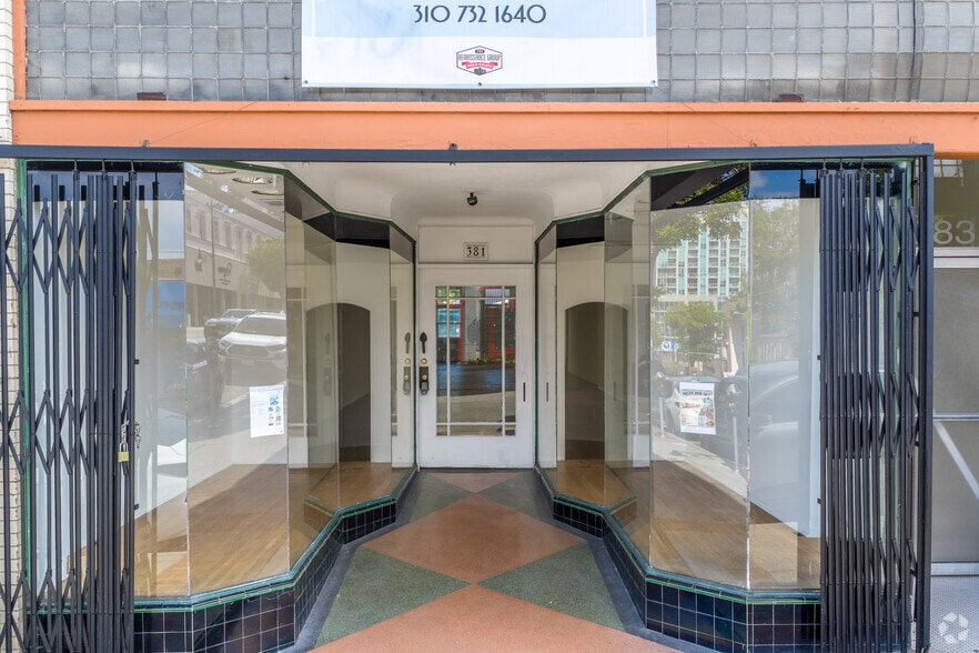More Photos Of 381 W 6th St, San Pedro Storefront Retail Office For Lease