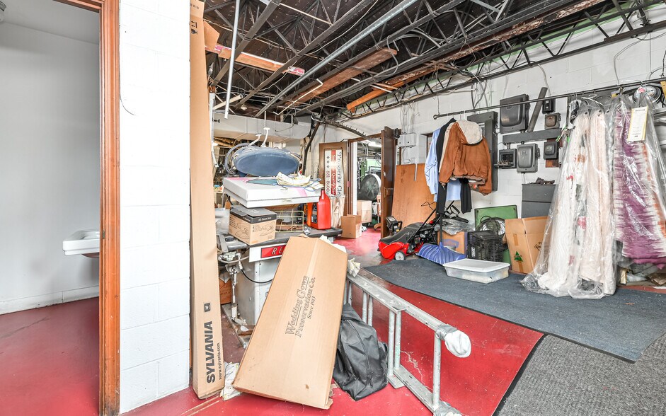 More Photos Of 4145 Brownsville Rd, Pittsburgh Storefront For Sale