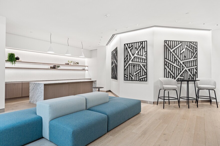 More Photos Of 7500 Old Georgetown Rd, Bethesda Office For Lease