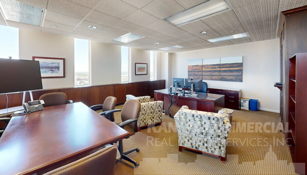 More Photos Of 818 S Kansas Ave, Topeka Office For Lease