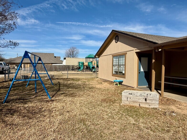 More Photos Of 3015 James Rd, Granbury Daycare Center For Sale