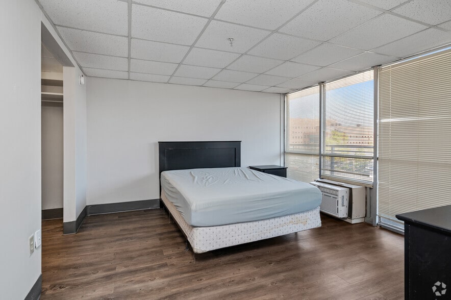 More Photos Of 951 18th St S, Birmingham Apartments For Lease
