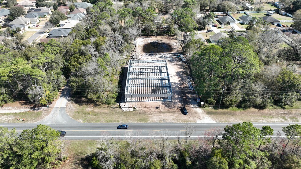 More Photos Of 14577 N Main St, Jacksonville Showroom For Sale