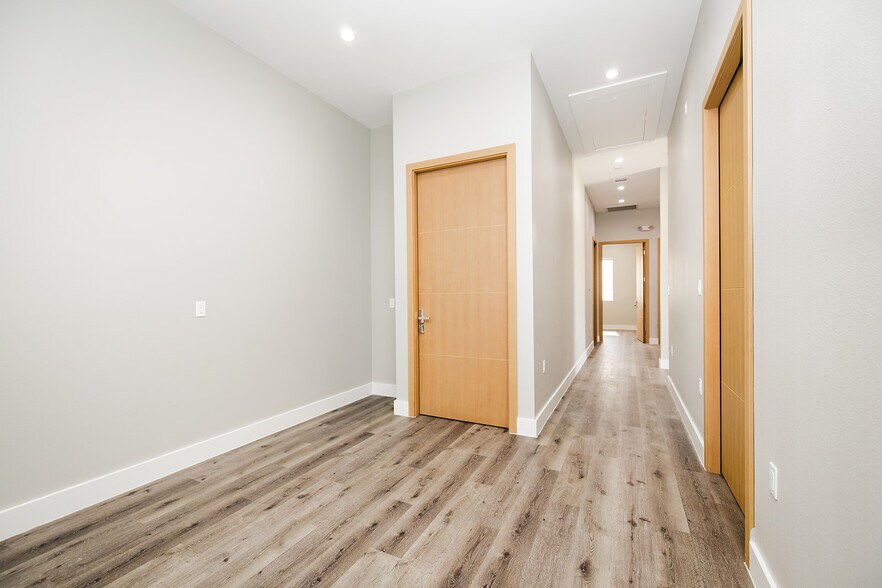 More Photos Of 8525 N Sam Houston Pkwy E, Humble Office Residential For Sale