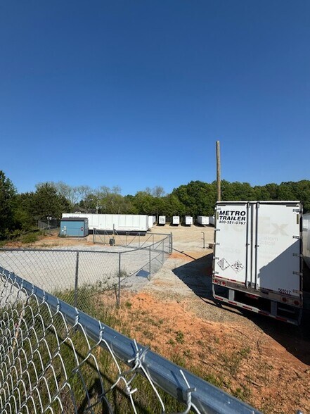 More Photos Of 116 Railroad Way, Barnesville Land For Lease