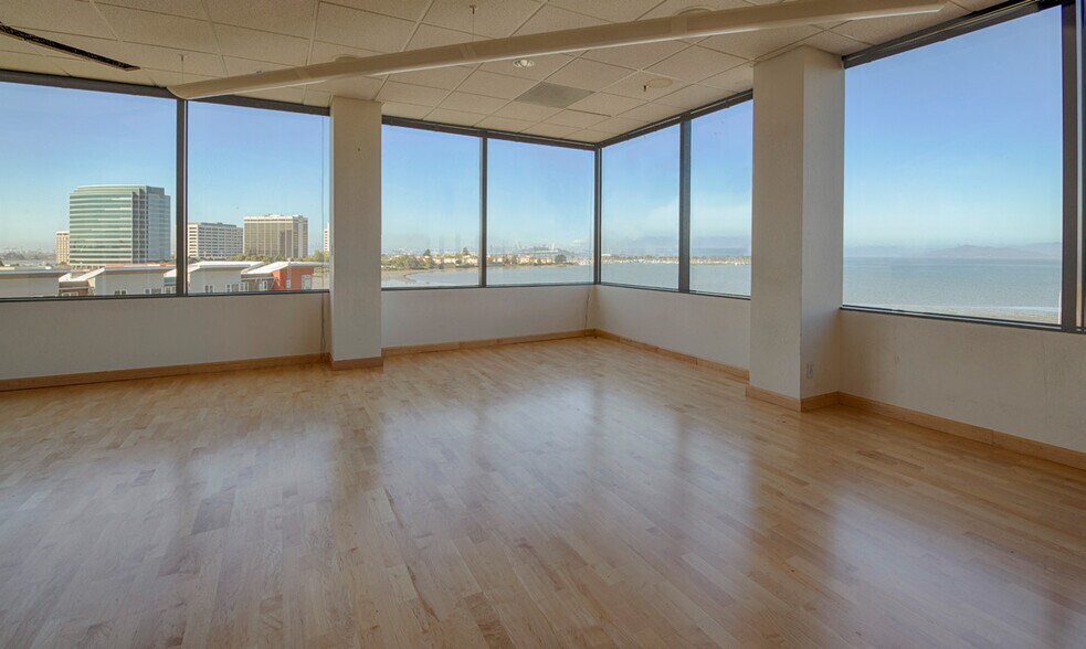 More Photos Of 6475 Christie Ave, Emeryville Unknown For Lease