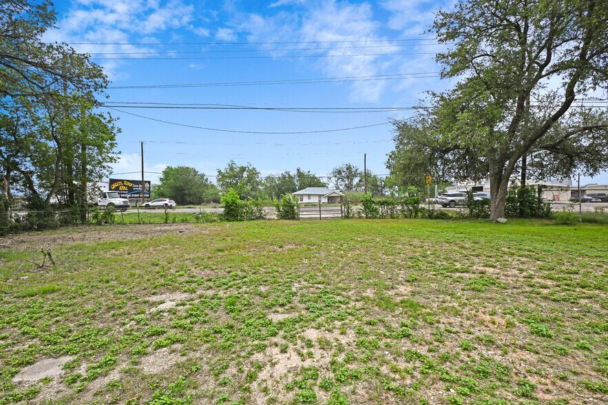 More Photos Of 1426 S State Highway 46, New Braunfels Land For Sale