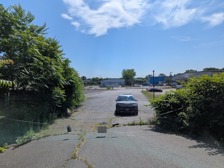 More Photos Of 770 Wethersfield Ave, Hartford Manufacturing For Lease