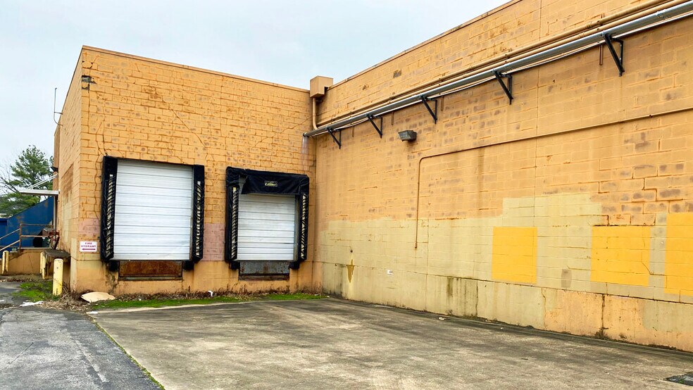 More Photos Of 6756-6760 Winchester Rd, Memphis Storefront For Lease