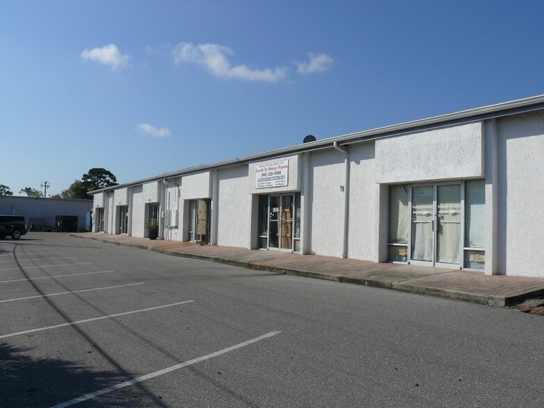 More Photos Of 1850-1890 University Pky, Sarasota Warehouse For Lease